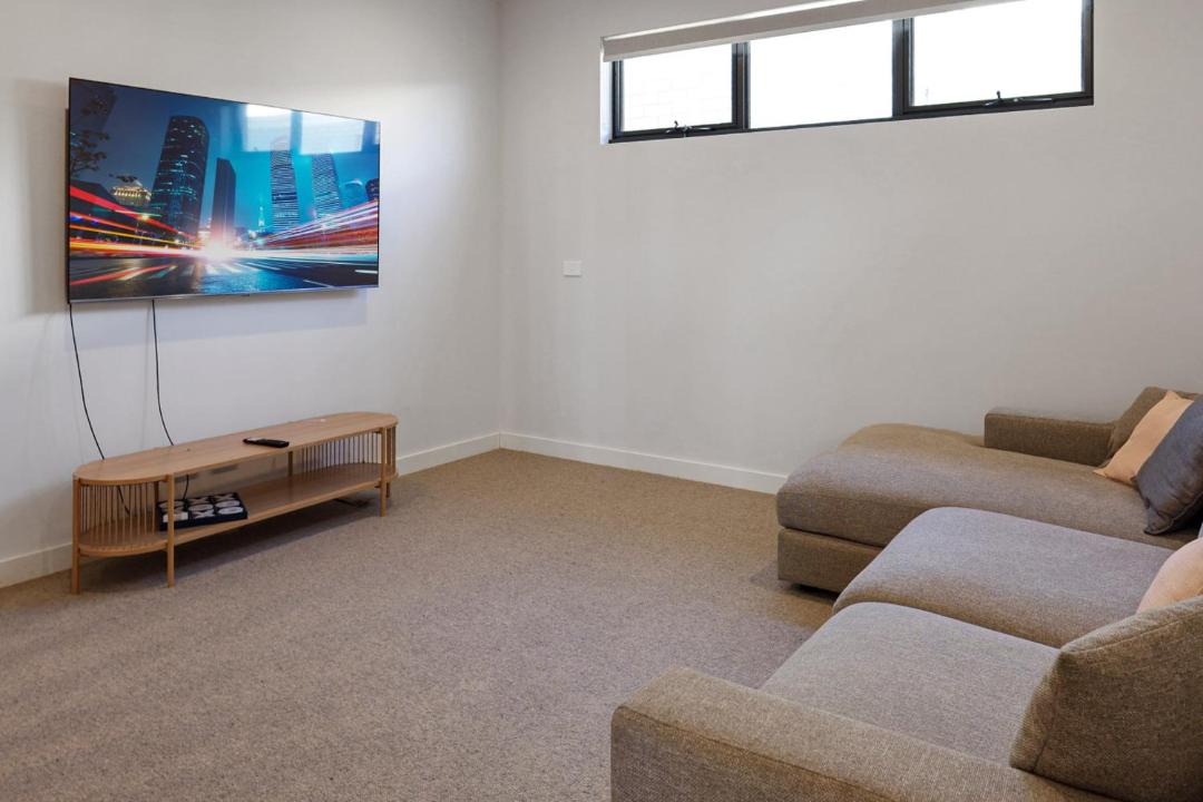 Photo of Livingroom in Indented Head