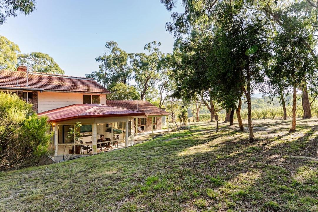 Photo of Others in Woori Yallock