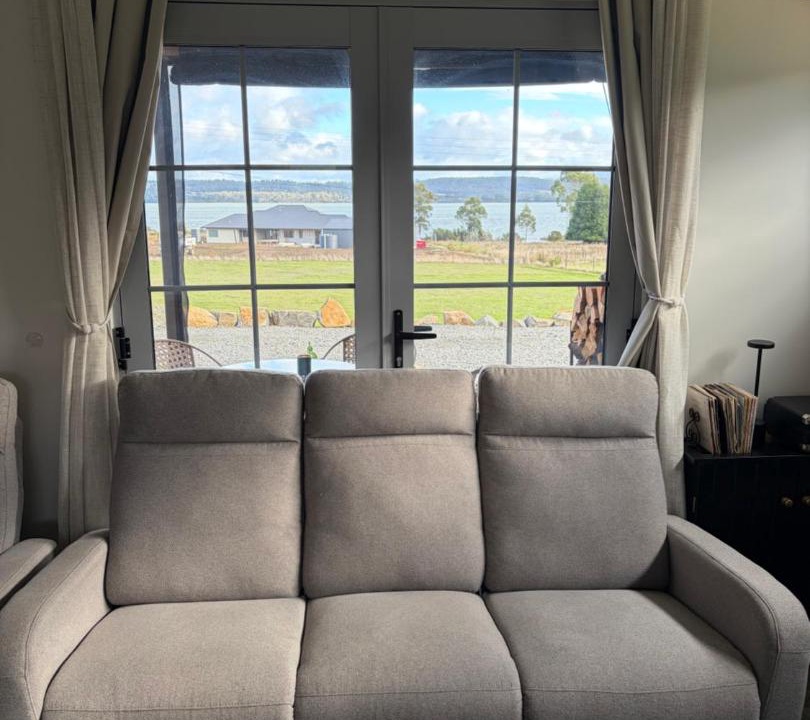 Photo of Livingroom in George Town Council