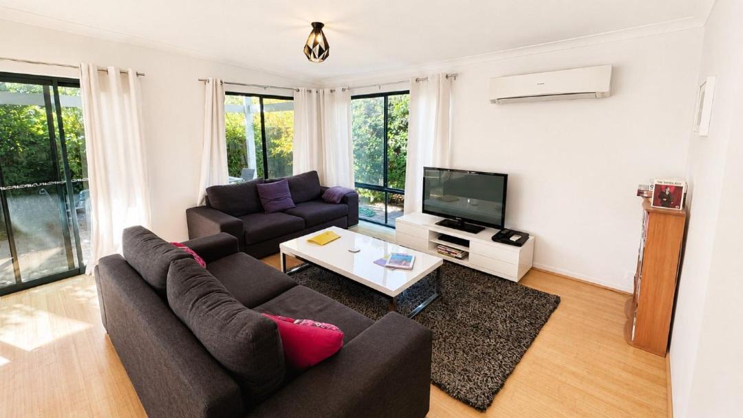 Photo of Livingroom in Broadwater