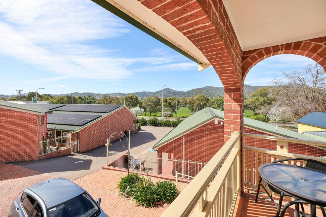 Photo of Others in West Tamworth