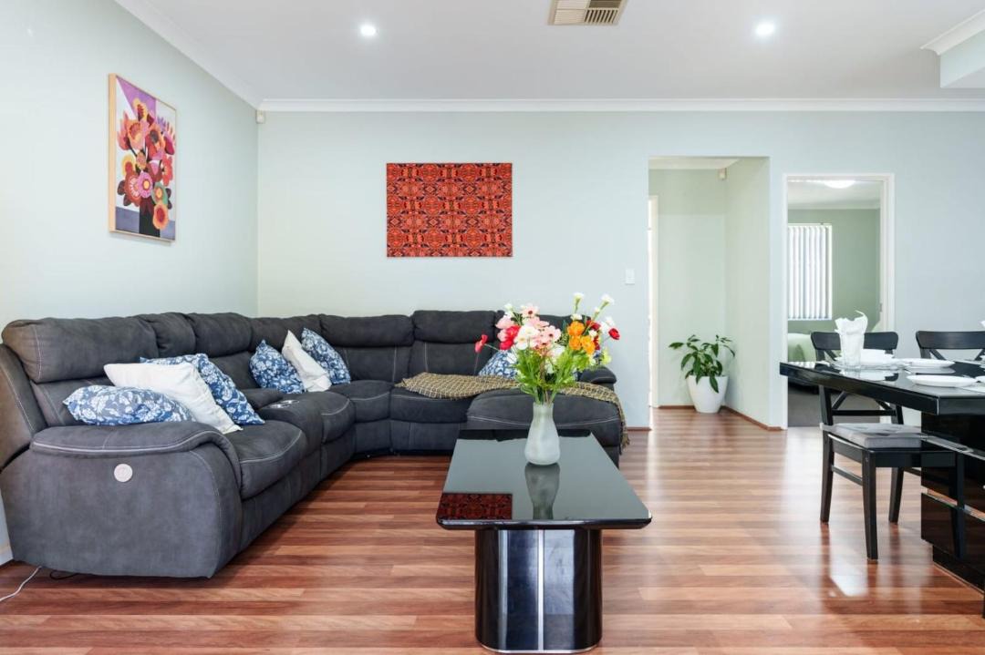 Photo of Livingroom in Queens Park