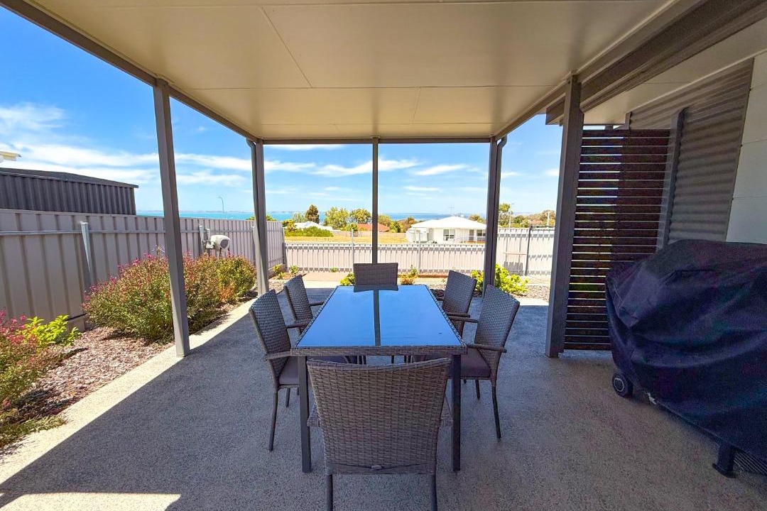 Photo of Patio Balcony in Kingscote