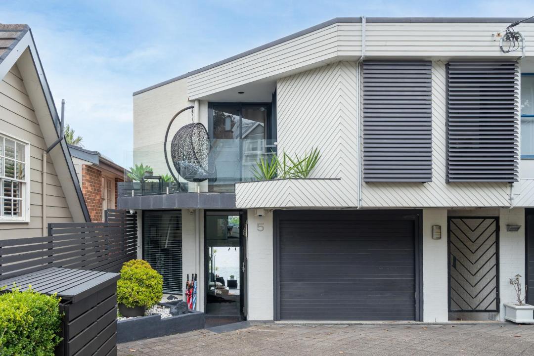 Photo of Others in Balmain East