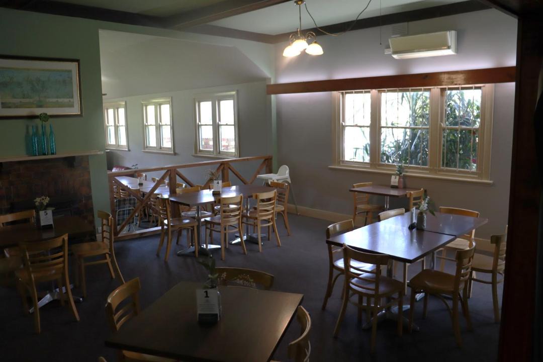Photo of Others in Flowerdale