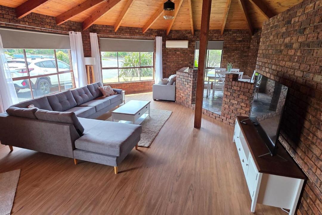 Photo of Livingroom in Sulphur Creek