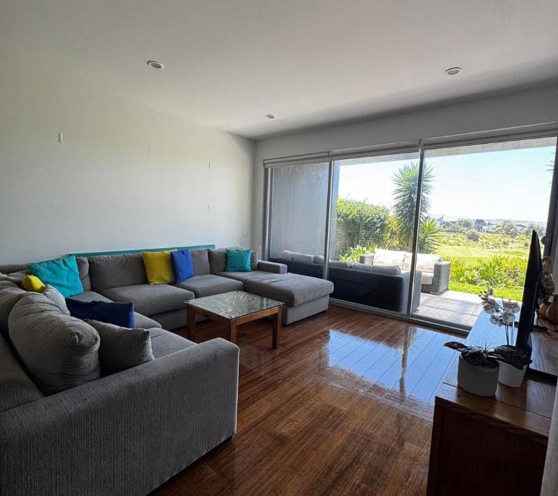 Photo of Livingroom in Magenta Shores
