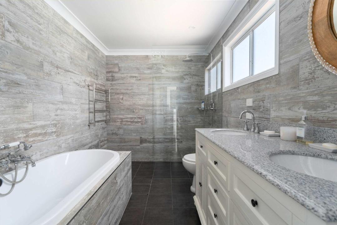 Photo of Bathroom in Meadow Flat