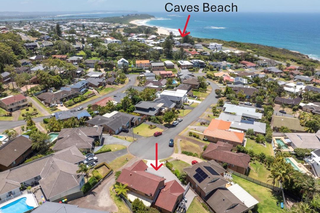 Photo of Others in Caves Beach