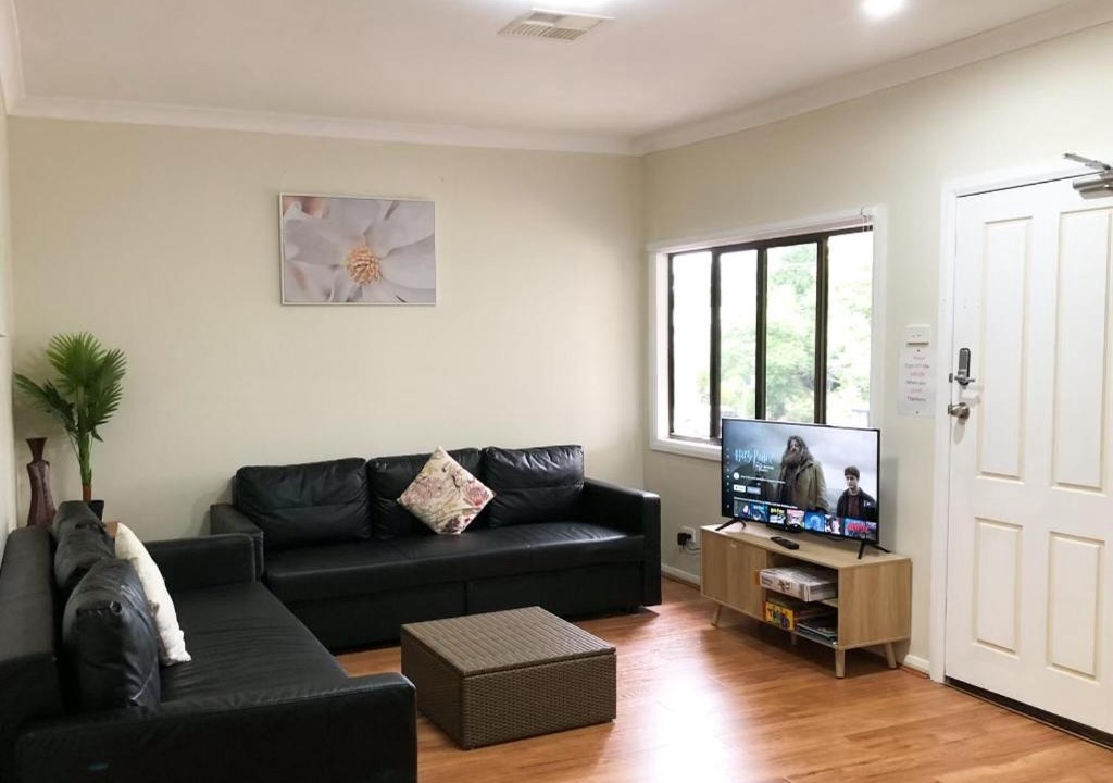 Photo of Livingroom in Charlestown