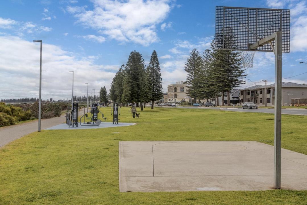 Photo of Others in Largs Bay