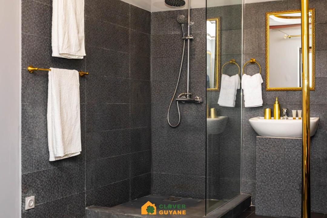Photo of Bathroom in Cayenne