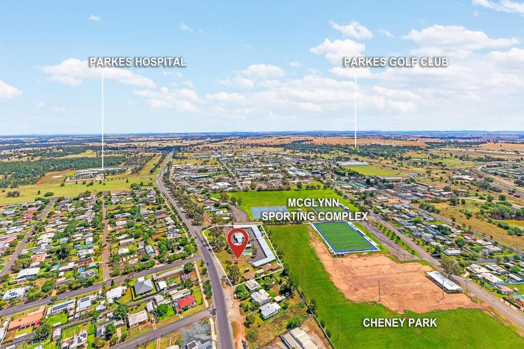 Photo of Buildings in Parkes