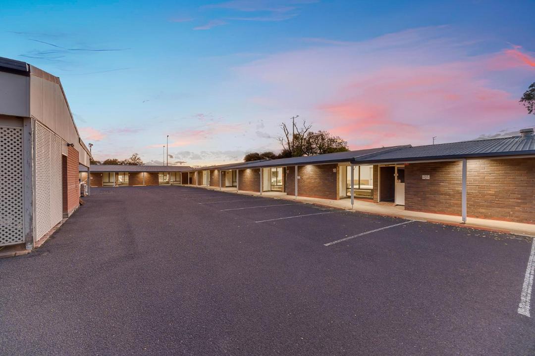 Photo of Buildings in Parkes