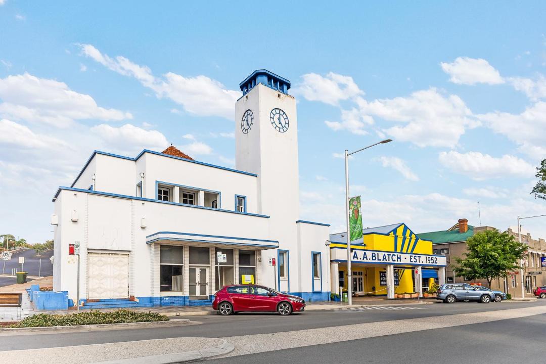 Photo of Buildings in Parkes