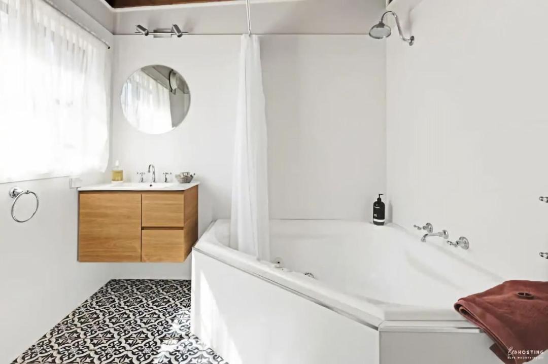 Photo of Bathroom in Blackheath
