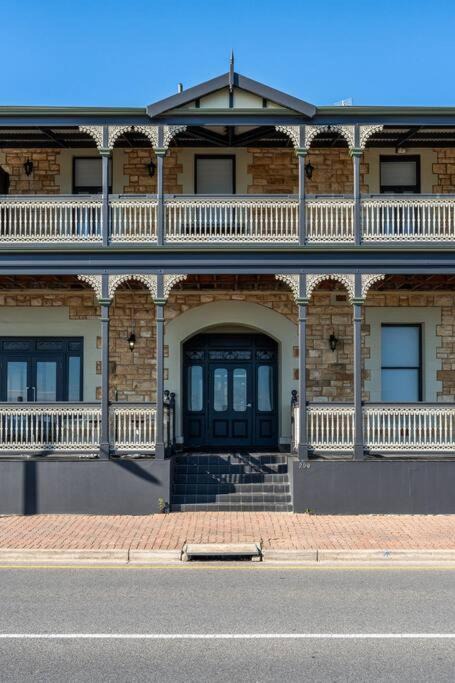 Photo of Others in Henley Beach