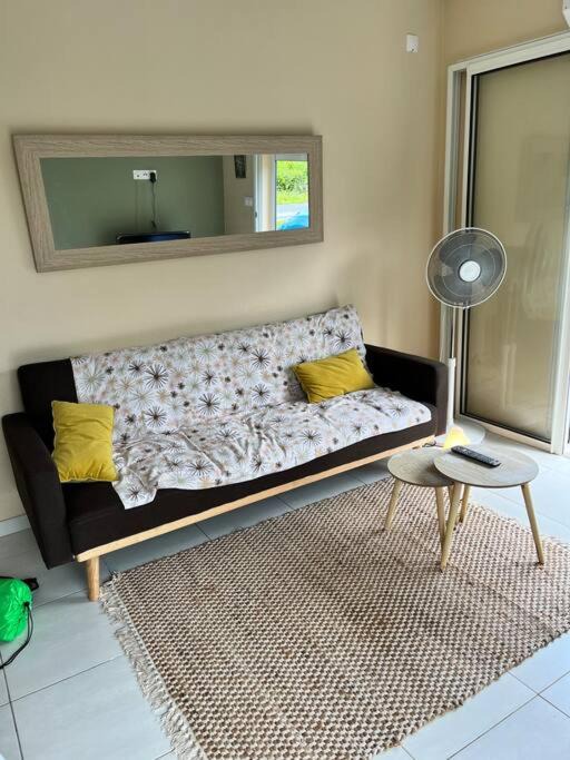 Photo of Livingroom in Montsinery-Tonnegrande