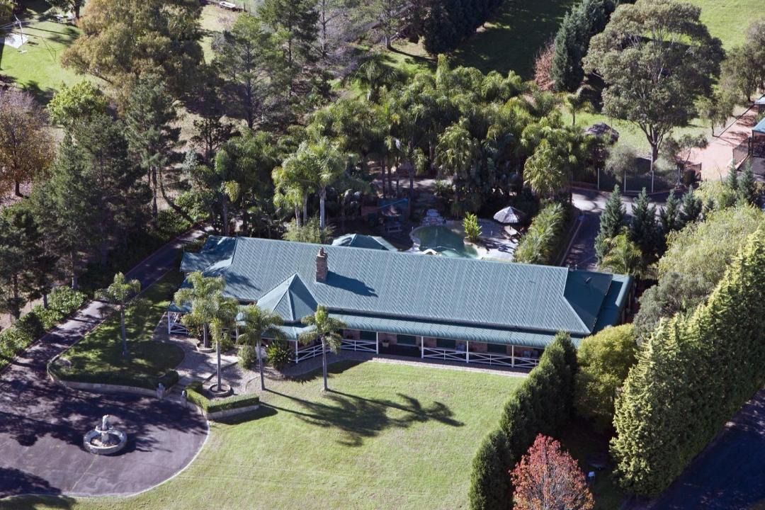 Photo of Others in Middle Dural