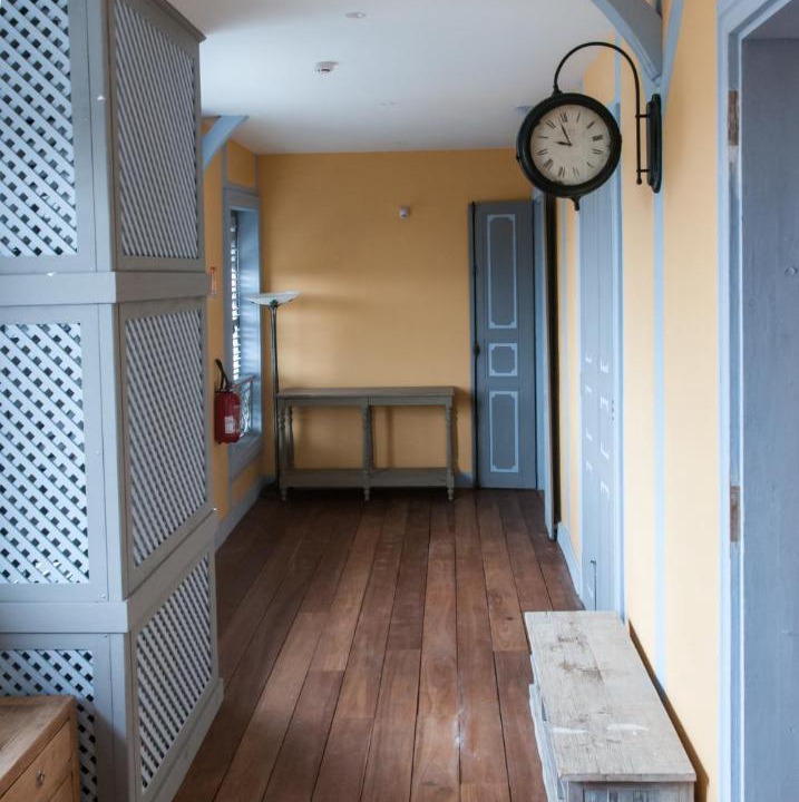Photo of Others in Cayenne