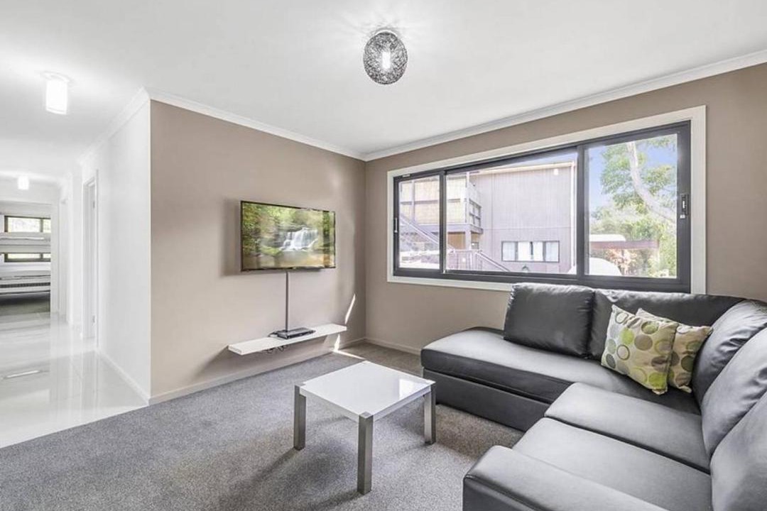 Photo of Livingroom in Skenes Creek