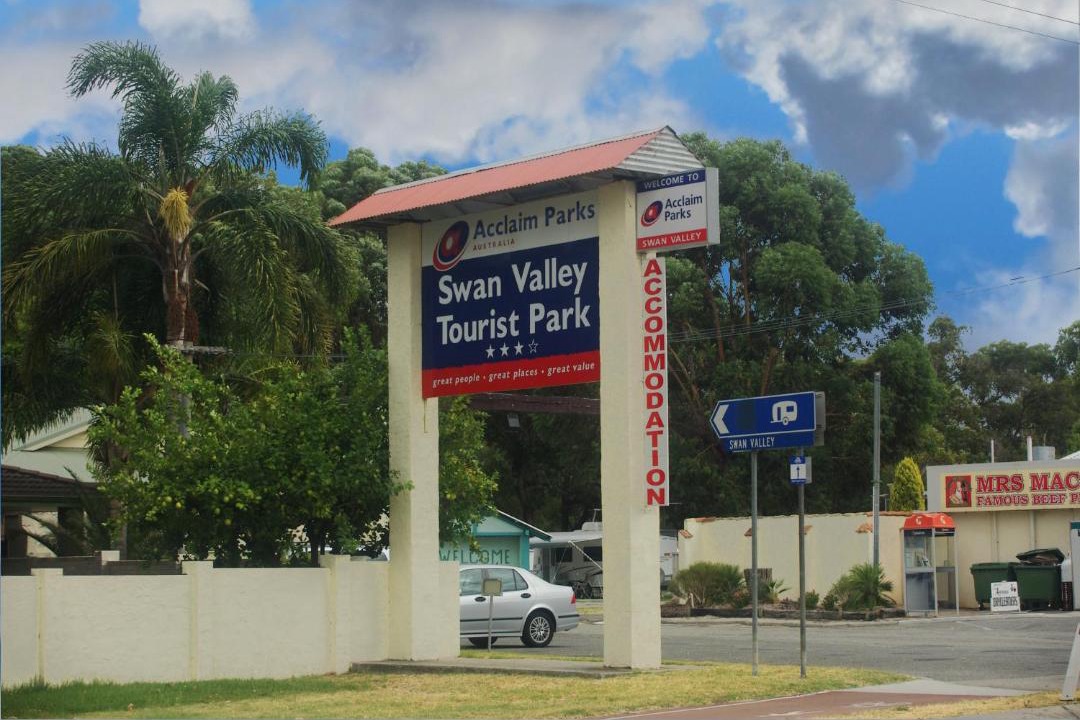 Photo of Others in West Swan