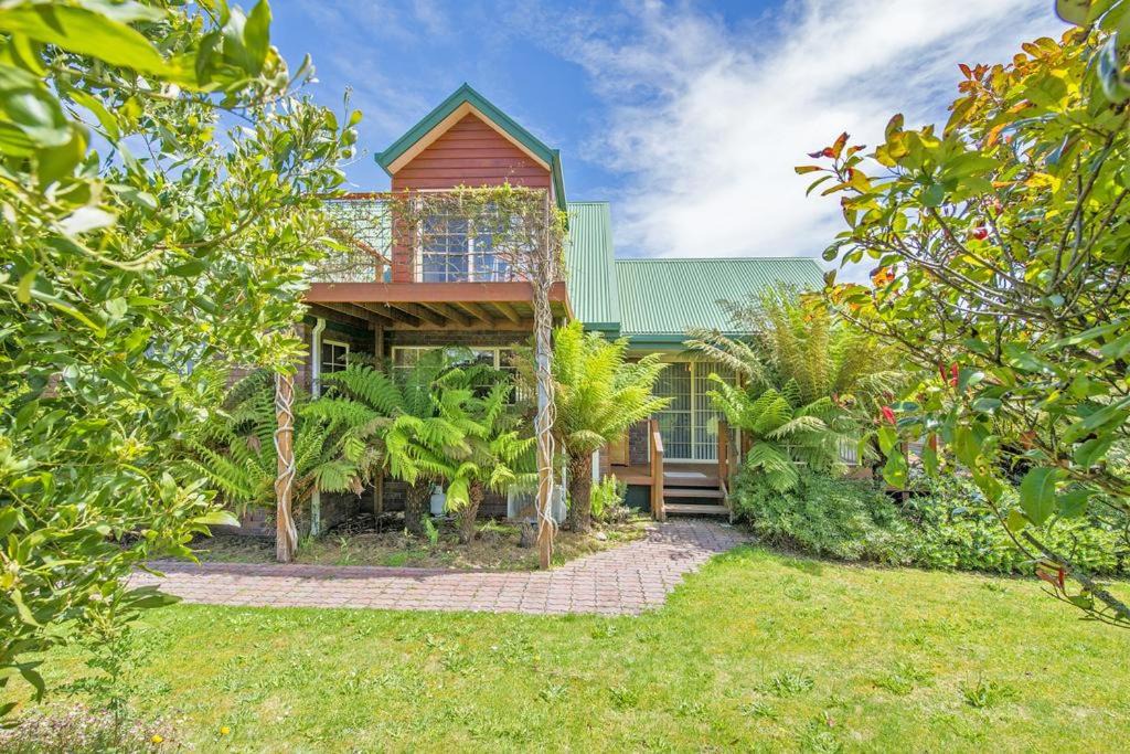 Photo of Others in Strahan