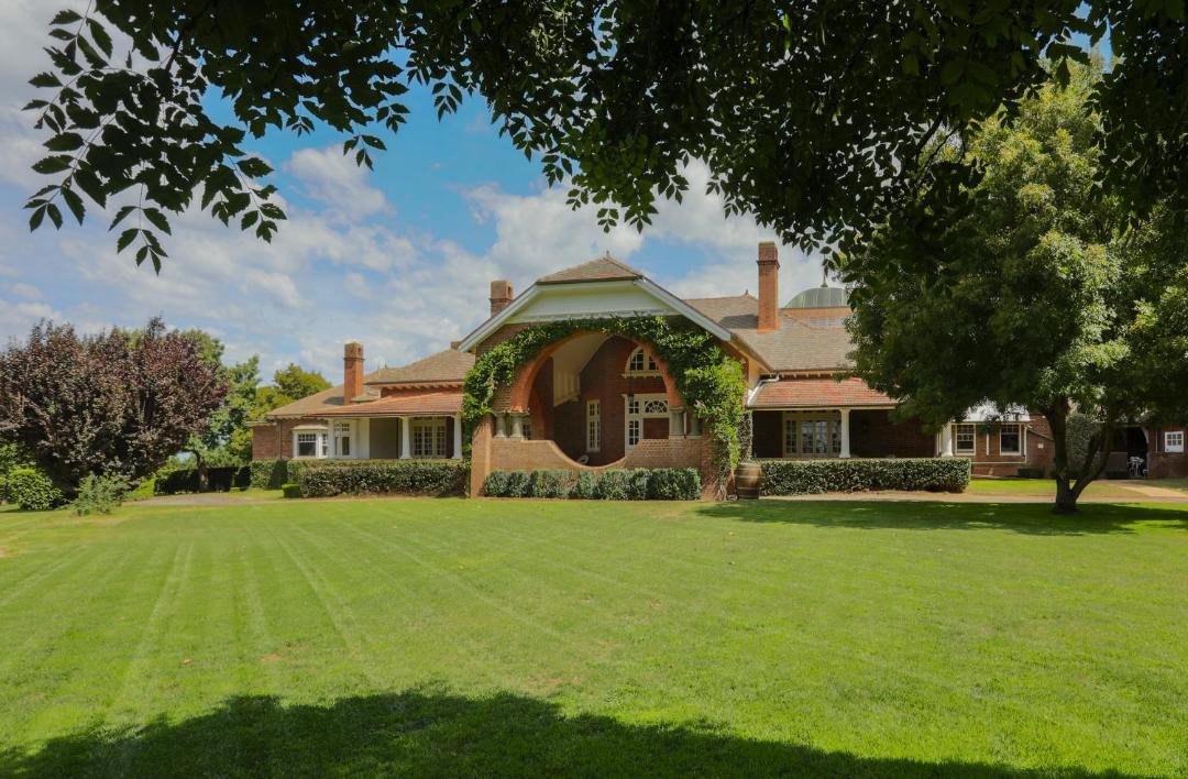 Photo of Others in Armidale