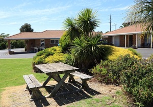 Quays Motel San Remo