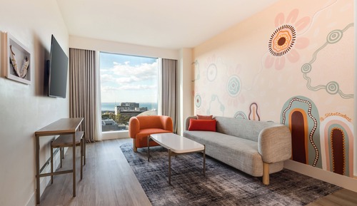 1 Bedroom Suite Dining Kitchenette Bay View with Bar Area