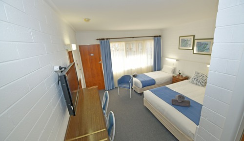 Deluxe Triple Room, Garden View