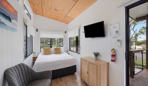Tiny Home - Sleeps 2 - Dog Friendly