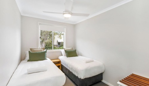Deluxe Cabin - Sleeps 4