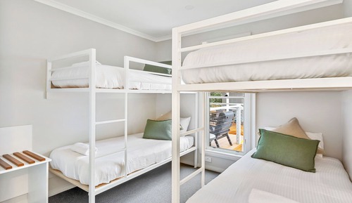 Deluxe Cabin - Sleeps 6