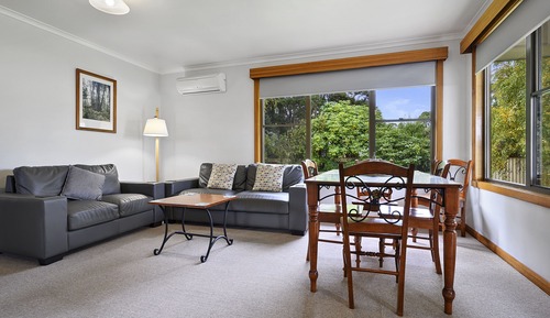 Superior 2 Bedrooms Garden Apartment