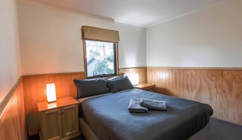 Superior 2 Bedroom Chalet - Sleeps 4 (2 Queens)
