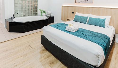Spa Deluxe Room - Not Pet Friendly