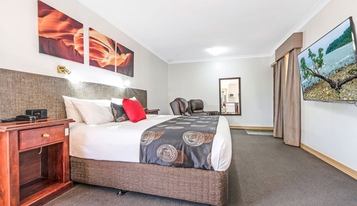 King Spa Suite