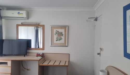 Standard Room, 1 Queen Bed, Jetted Tub