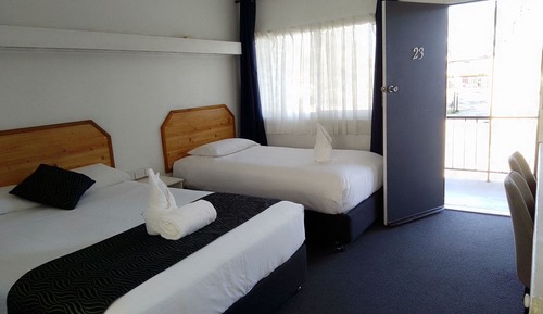 Twin Room, Pets Not Allowed