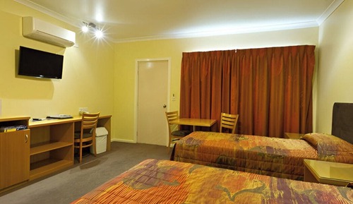 Deluxe Twin Room