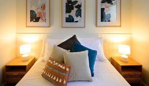 Queen One Bedroom Apartment