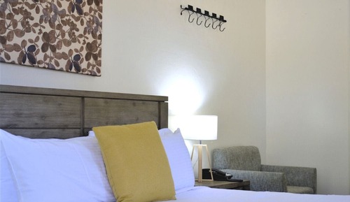 Standard Studio, 1 Queen Bed