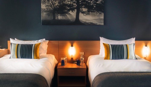 Signature Deluxe Twin Room