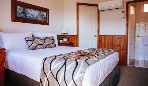 Standard Queen Room