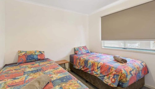 Standard 2 Bedroom Cabin - Sleeps 4