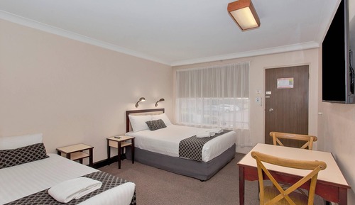 Standard Room, Multiple Beds, Non Smoking
