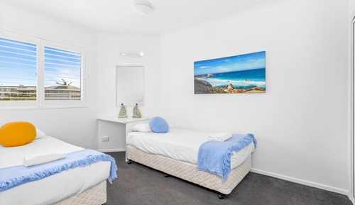 2 Bedroom Ocean View Apartment