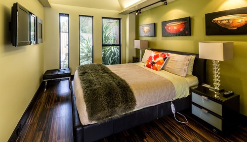 Luxury Apartment, 1 Queen Bed, Kitchen, Courtyard Area