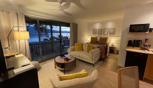Luxury Cabin, 1 Queen Bed, Bay View, Oceanfront